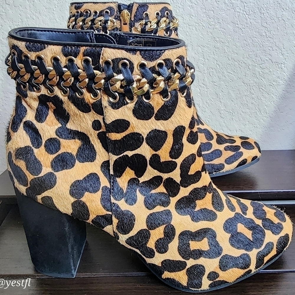 Kurt Geiger calfskin leopard animal print booties 38